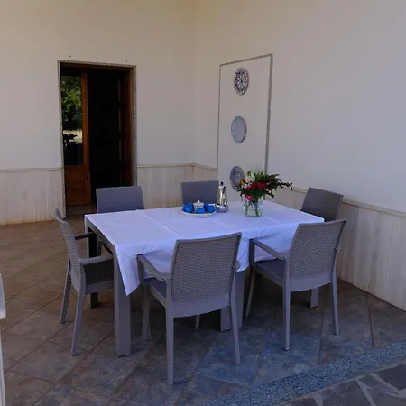 Tenuta Con Due Abitazioni Indipendenti * Martina Franca