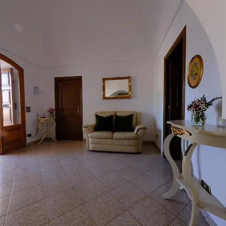 Tenuta Con Due Abitazioni Indipendenti Villa
