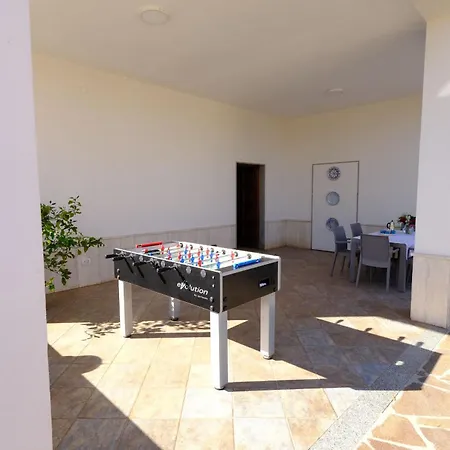 Tenuta Con Due Abitazioni Indipendenti *