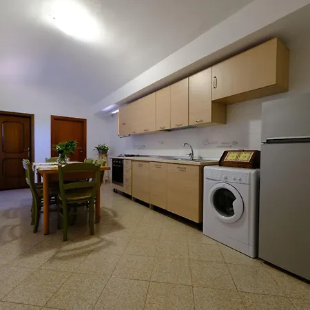 Tenuta Con Due Abitazioni Indipendenti Martina Franca